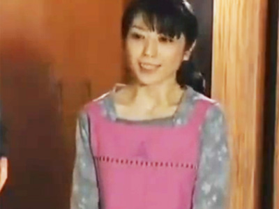 雇い主のニート息子に迫られて鬼畜レ●プされちゃう人妻家政婦